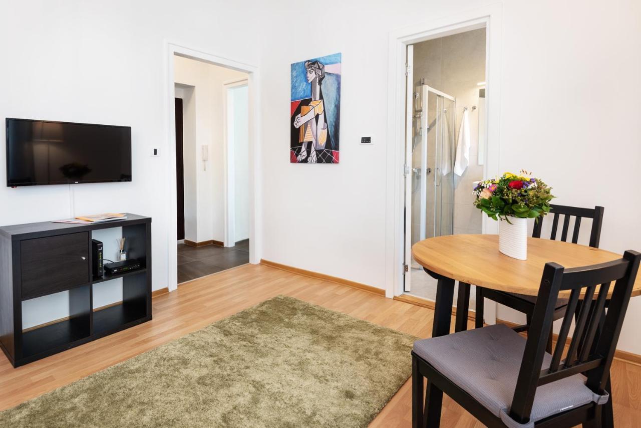 Studio apartment Financial Park Belgrado Esterno foto